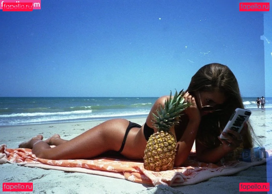 Emily Zeck Onlyfans Photo Gallery 