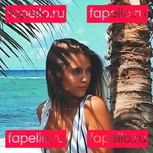 Emily Zeck Onlyfans Photo Gallery 