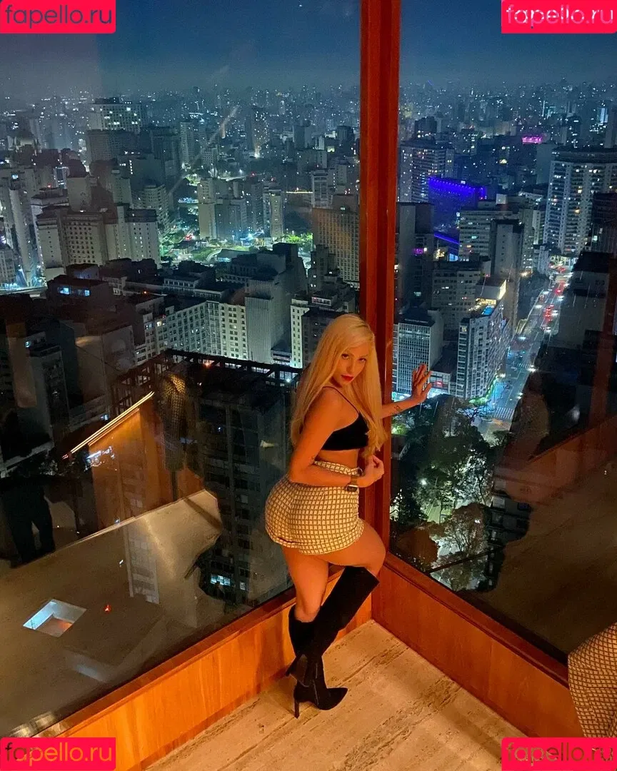 Rebecca Pavanelli Onlyfans Photo Gallery 
