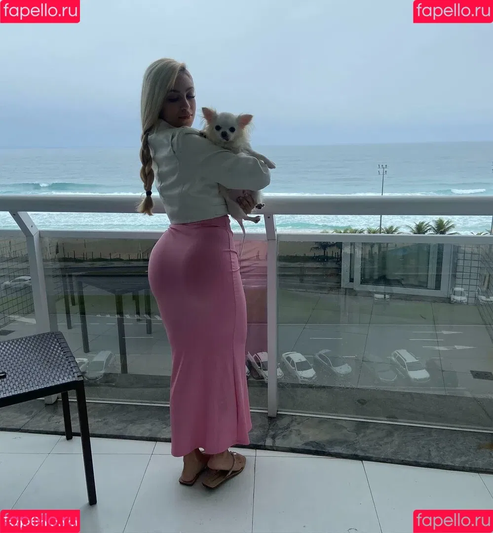 Rebecca Pavanelli Onlyfans Photo Gallery 