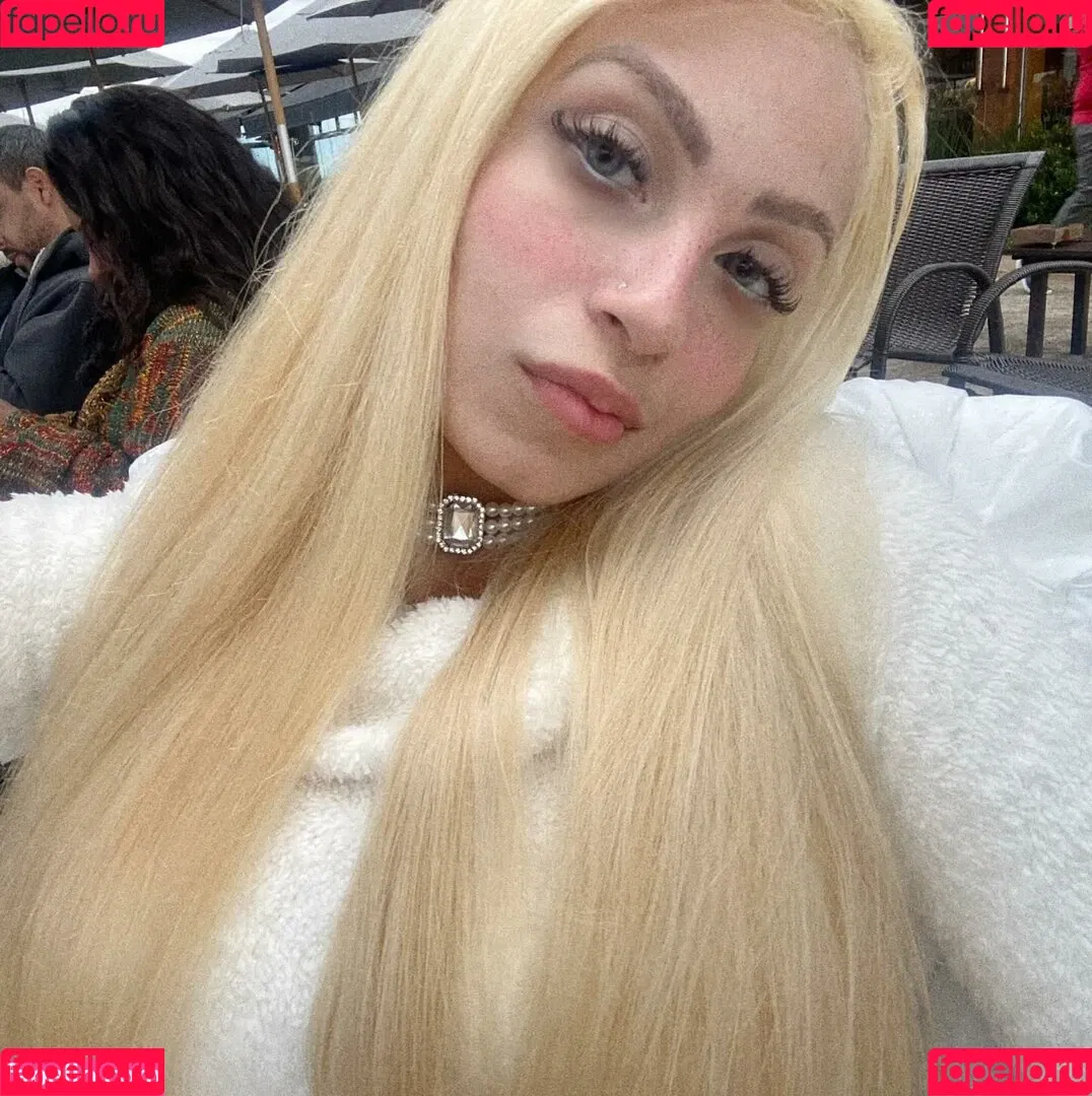 Rebecca Pavanelli Onlyfans Photo Gallery 