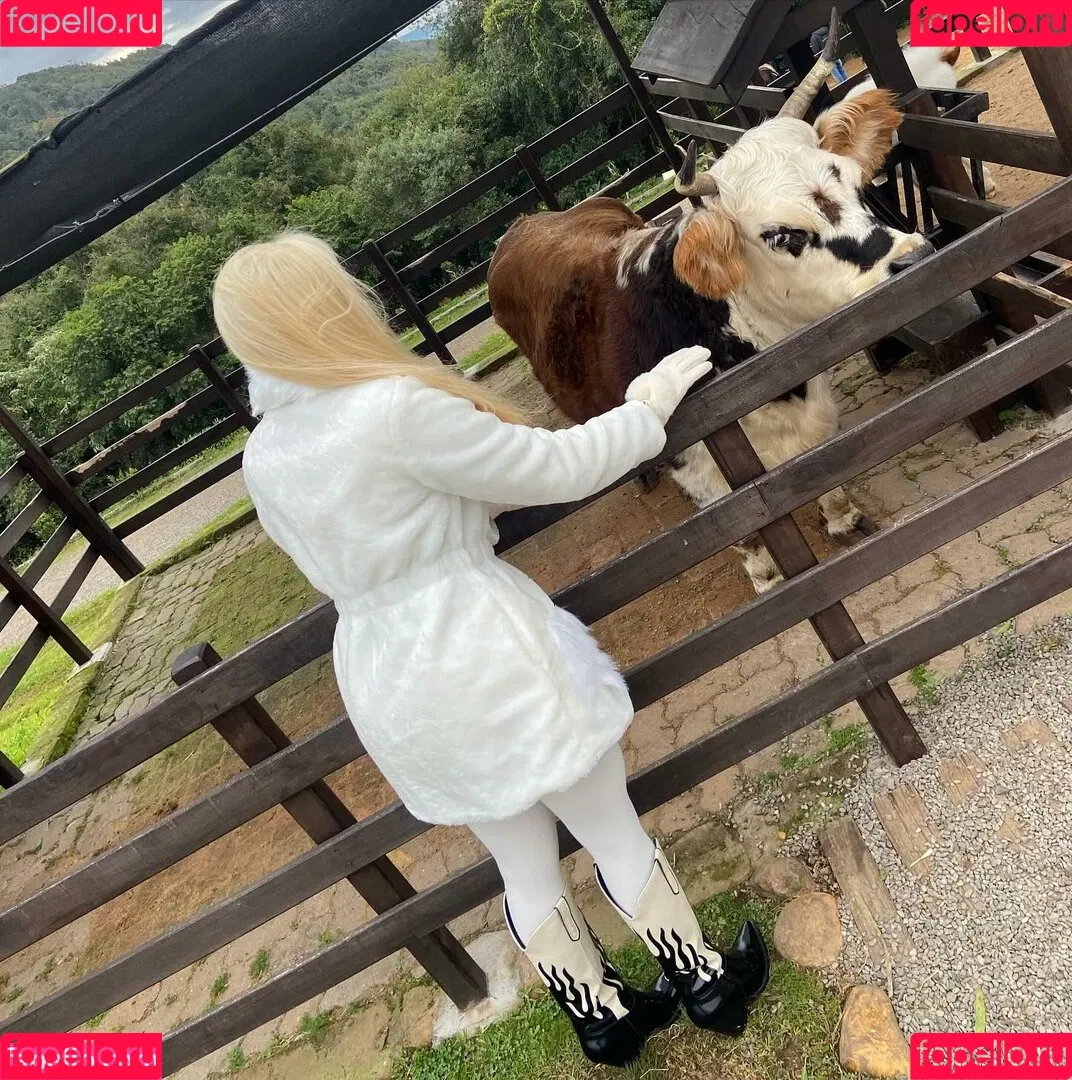Rebecca Pavanelli Onlyfans Photo Gallery 
