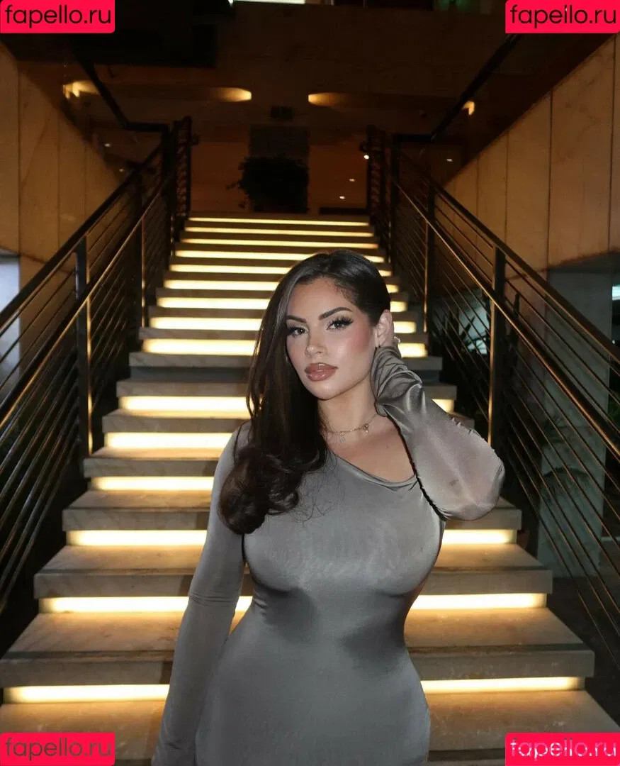 Nazanin Kavari Onlyfans Photo Gallery 