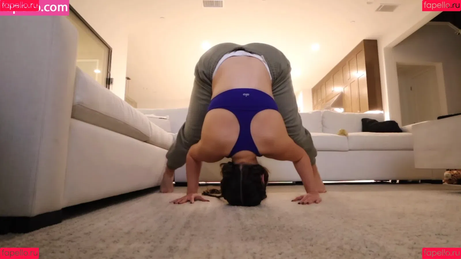 Nazanin Kavari Onlyfans Photo Gallery 