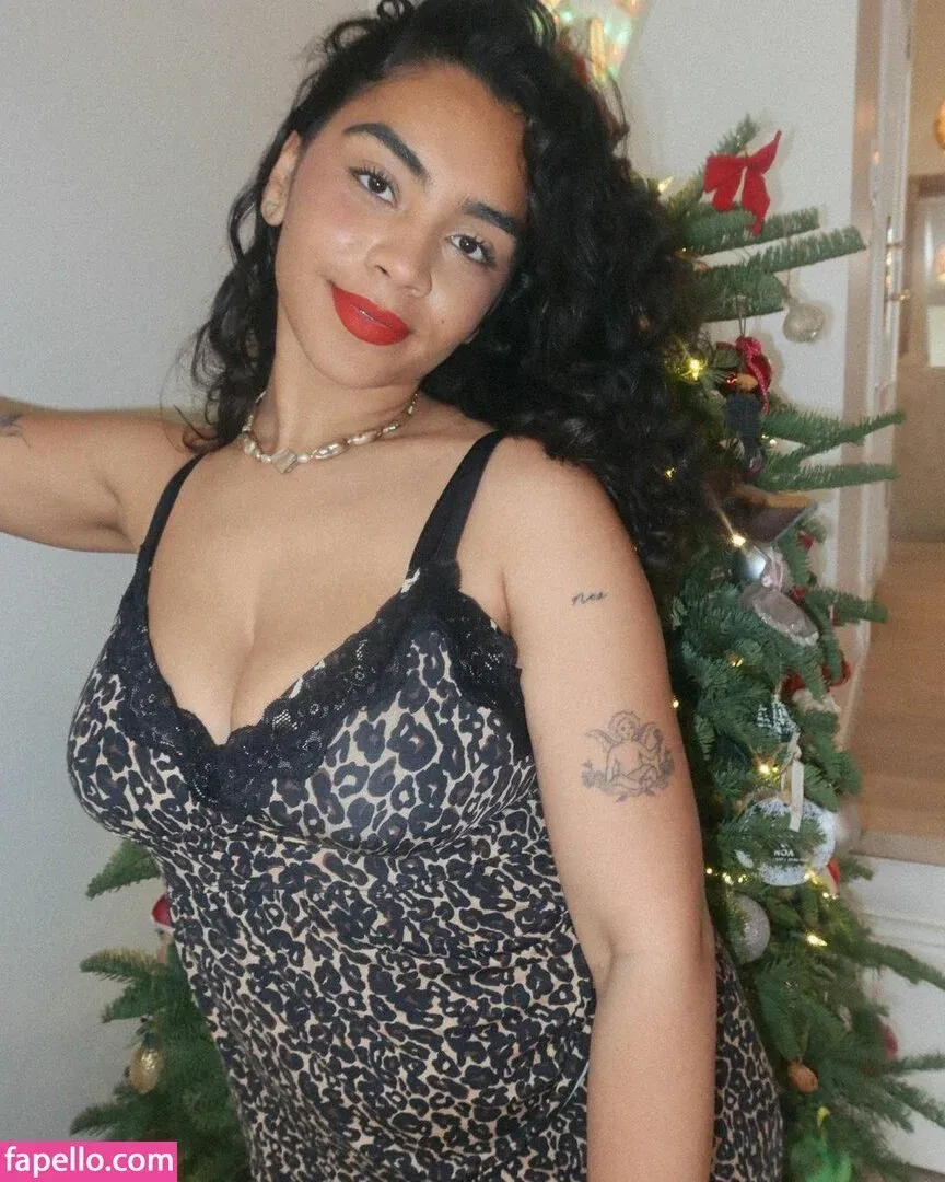 Taylor Giavasis Onlyfans Photo Gallery 