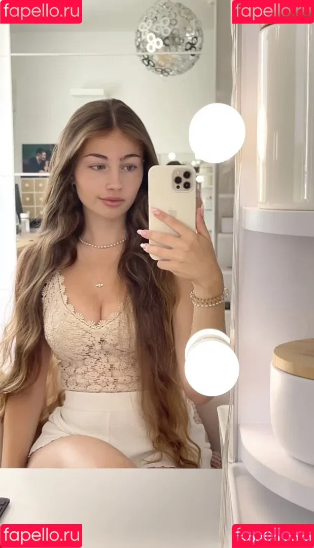 Mara Kasir Onlyfans Photo Gallery 