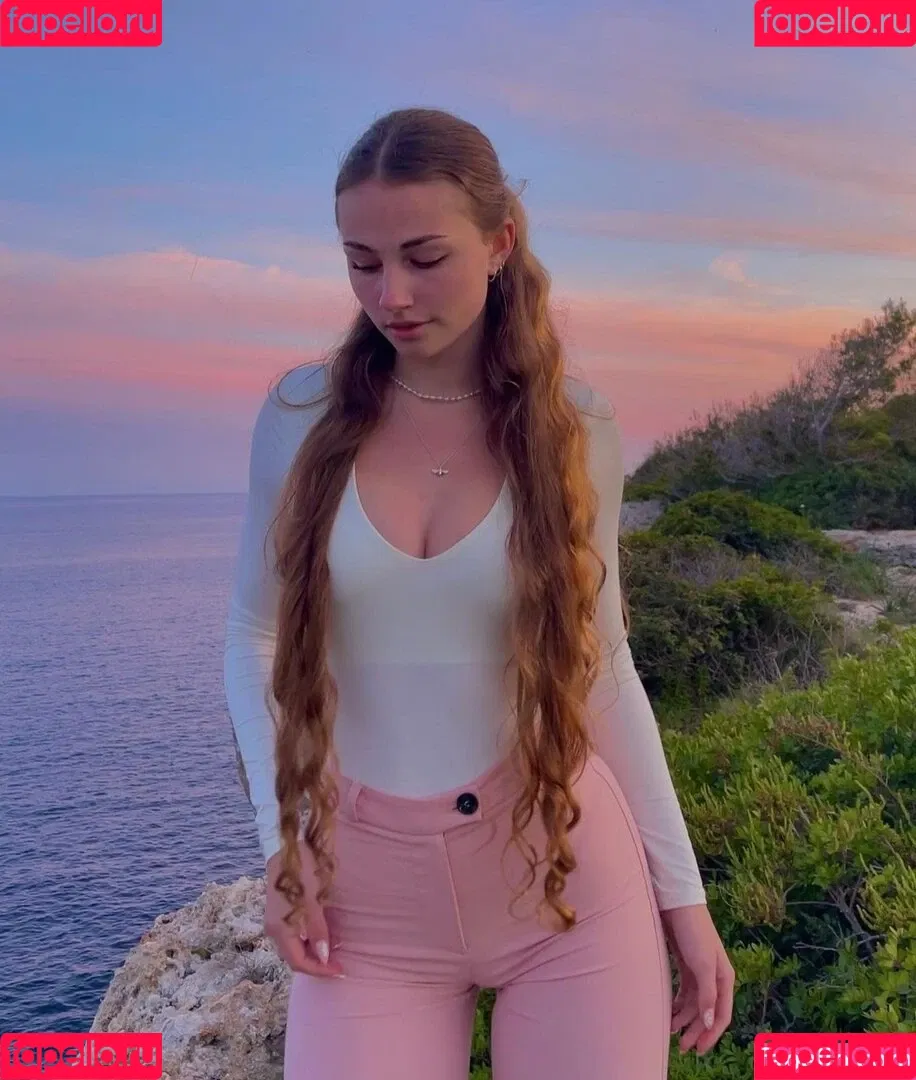 Mara Kasir Onlyfans Photo Gallery 