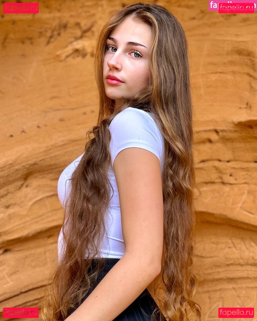 Mara Kasir Onlyfans Photo Gallery 