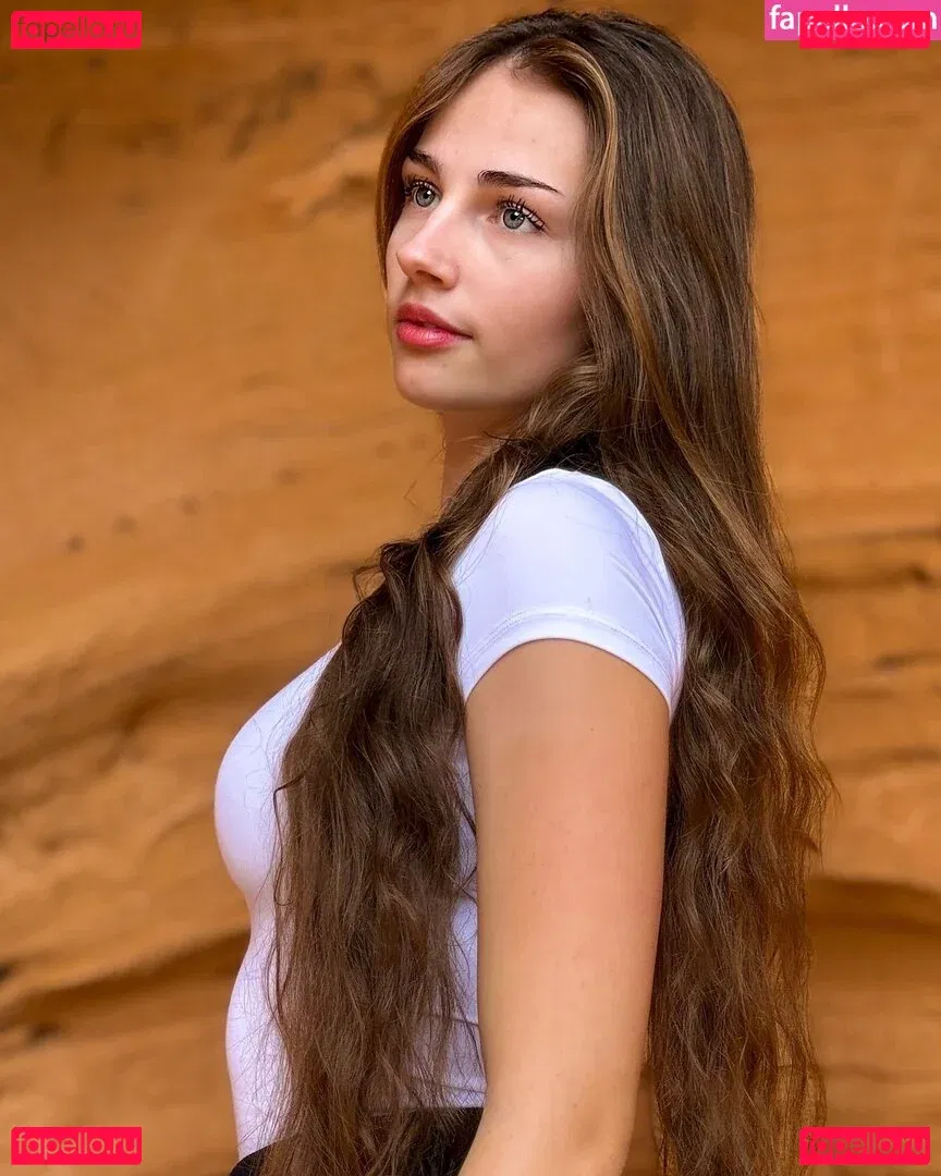 Mara Kasir Onlyfans Photo Gallery 