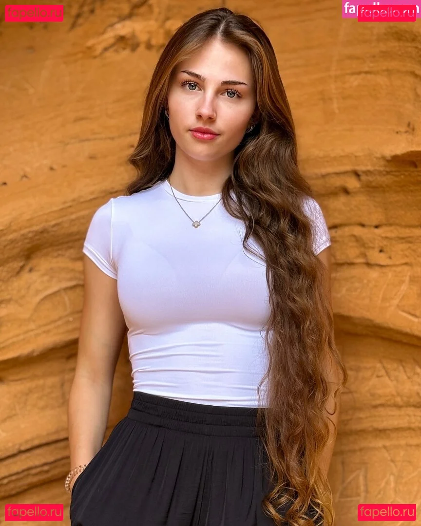 Mara Kasir Onlyfans Photo Gallery 