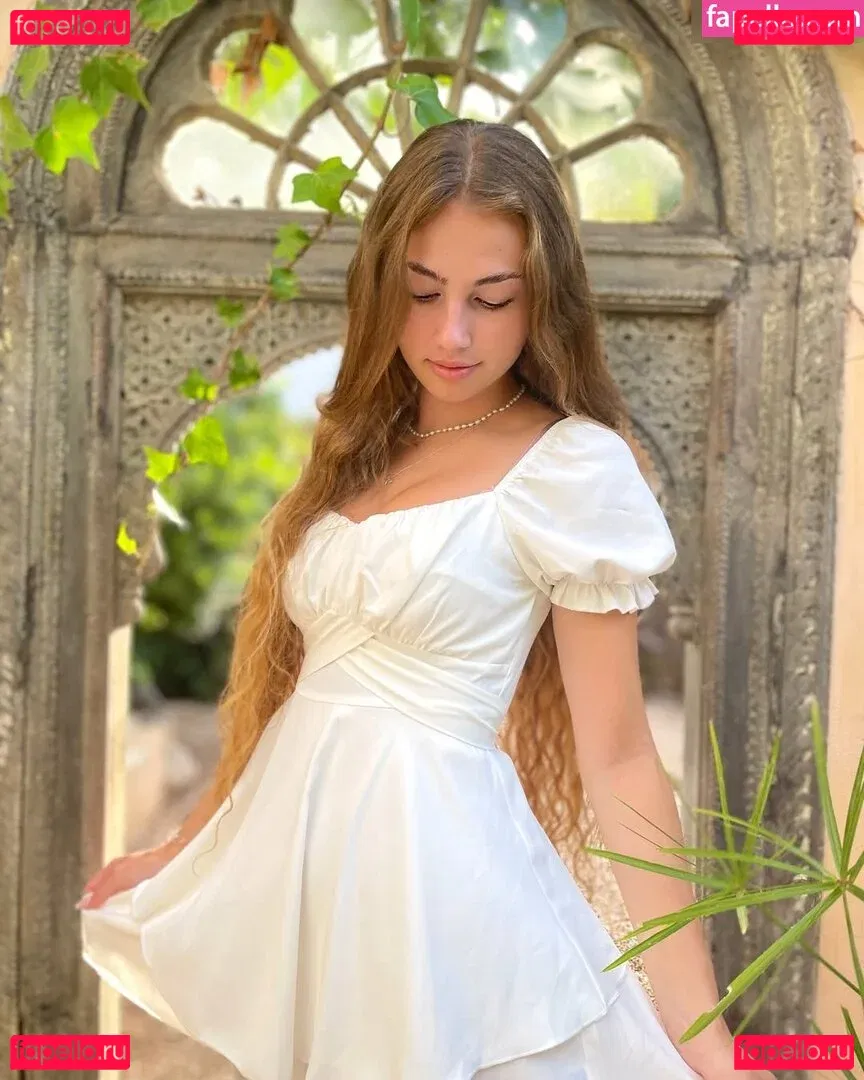 Mara Kasir Onlyfans Photo Gallery 