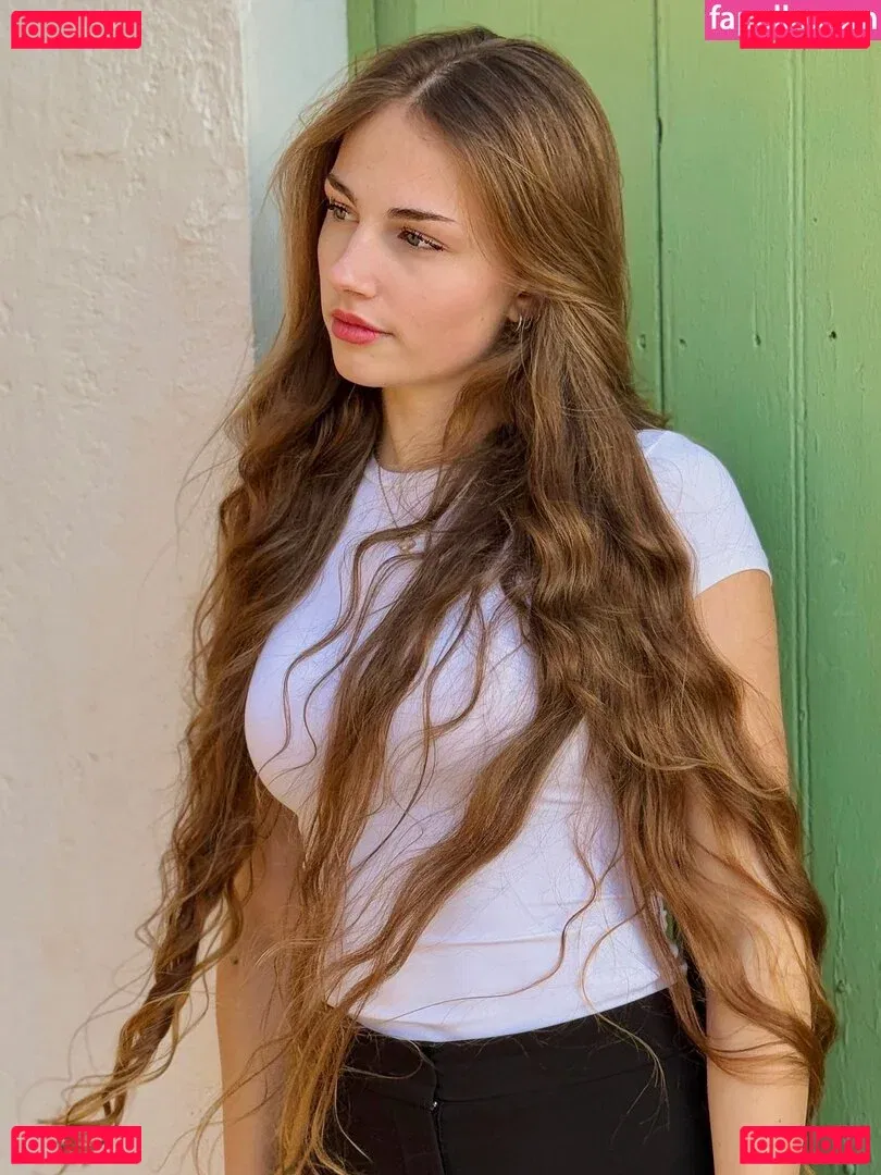 Mara Kasir Onlyfans Photo Gallery 