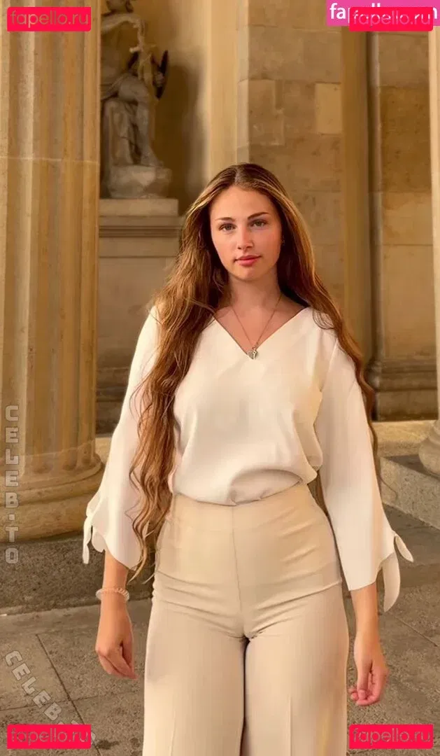 Mara Kasir Onlyfans Photo Gallery 