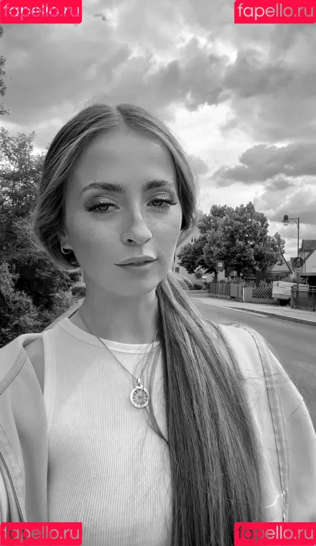 Lea Katharina Maria Onlyfans Photo Gallery 