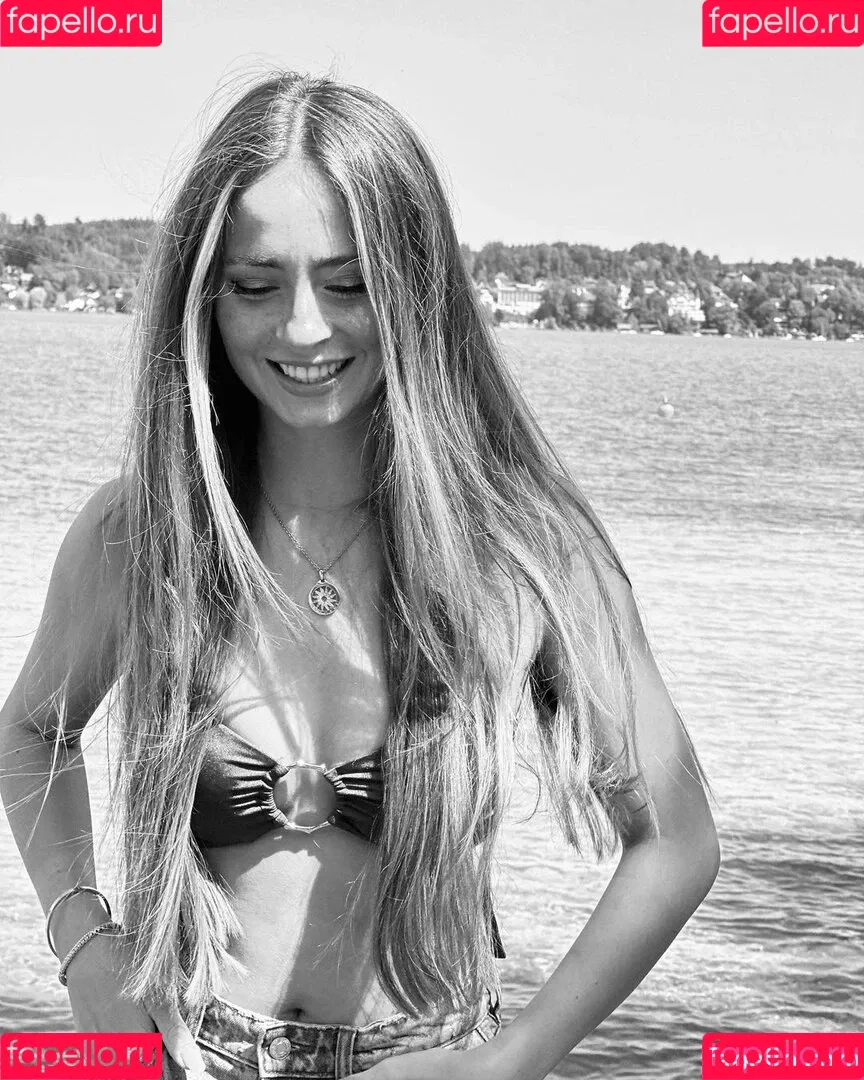 Lea Katharina Maria Onlyfans Photo Gallery 