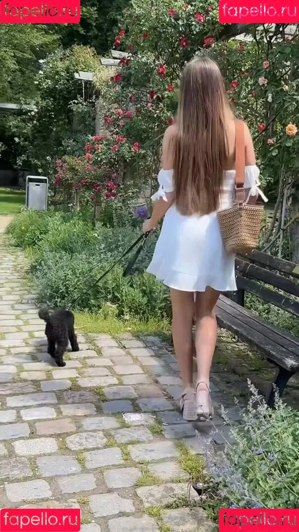 Lea Katharina Maria Onlyfans Photo Gallery 