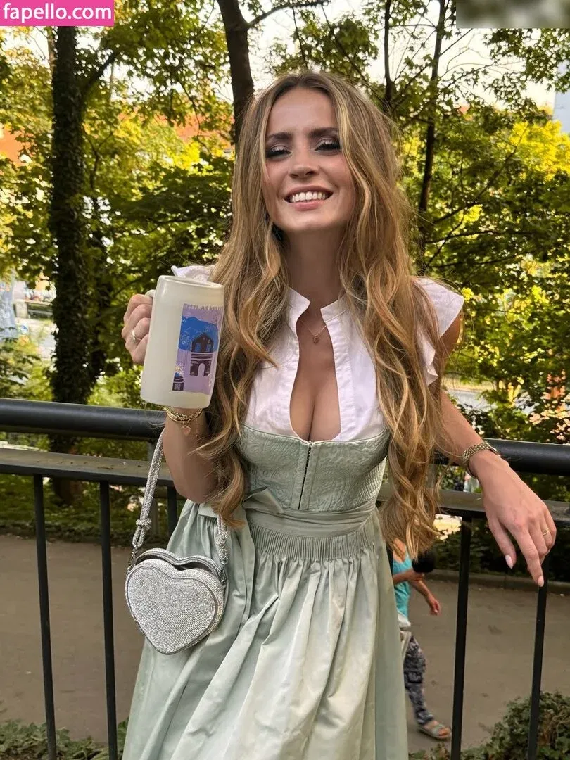 Lea Katharina Maria Onlyfans Photo Gallery 