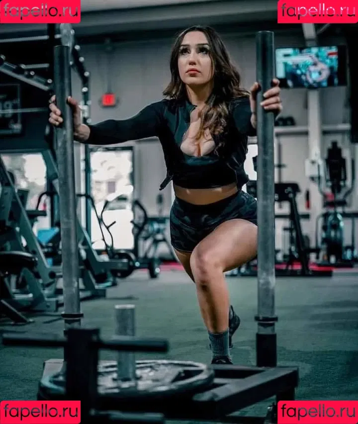 Chloe Flores Onlyfans Photo Gallery 