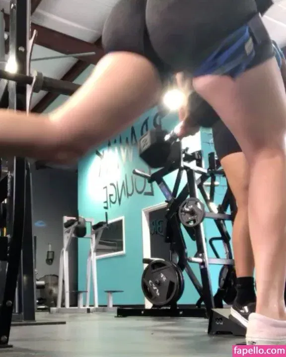 Chloe Flores Onlyfans Photo Gallery 