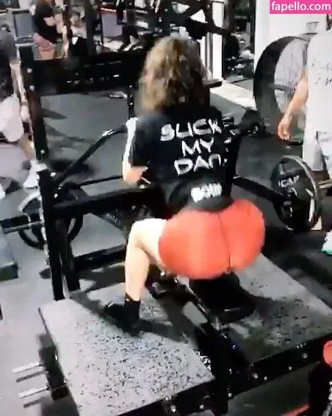 Chloe Flores Onlyfans Photo Gallery 