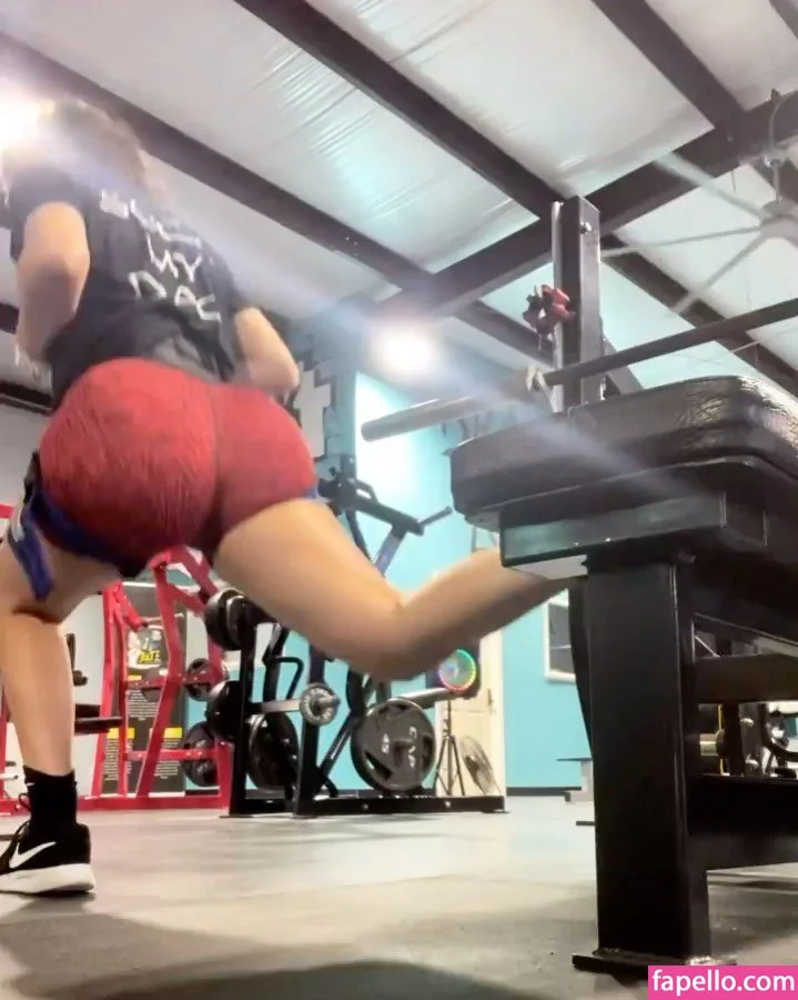 Chloe Flores Onlyfans Photo Gallery 