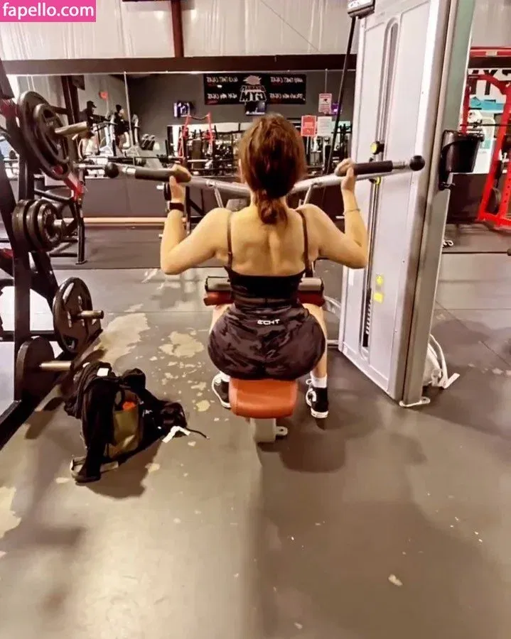 Chloe Flores Onlyfans Photo Gallery 