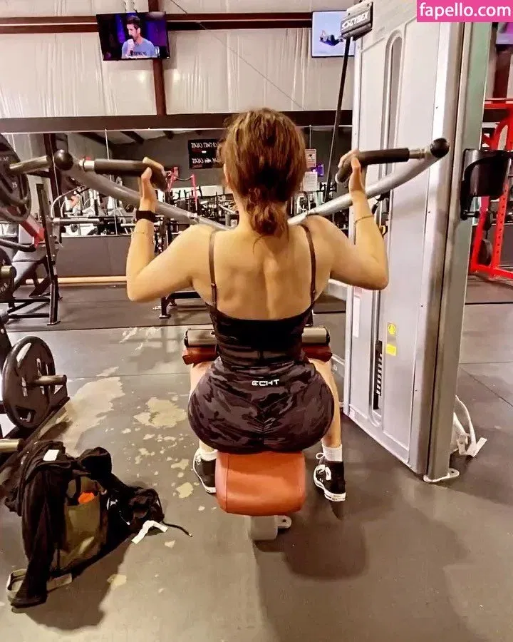 Chloe Flores Onlyfans Photo Gallery 