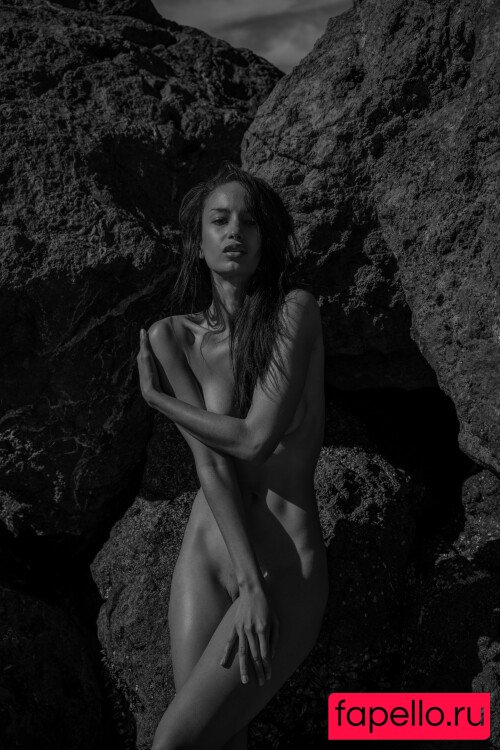 Elena Fernandes Nude Onlyfans Photo 37
