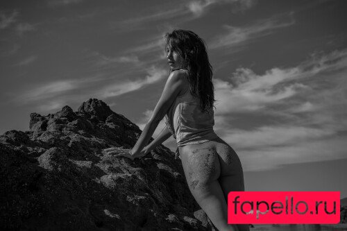 Elena Fernandes Nude Onlyfans Photo 17
