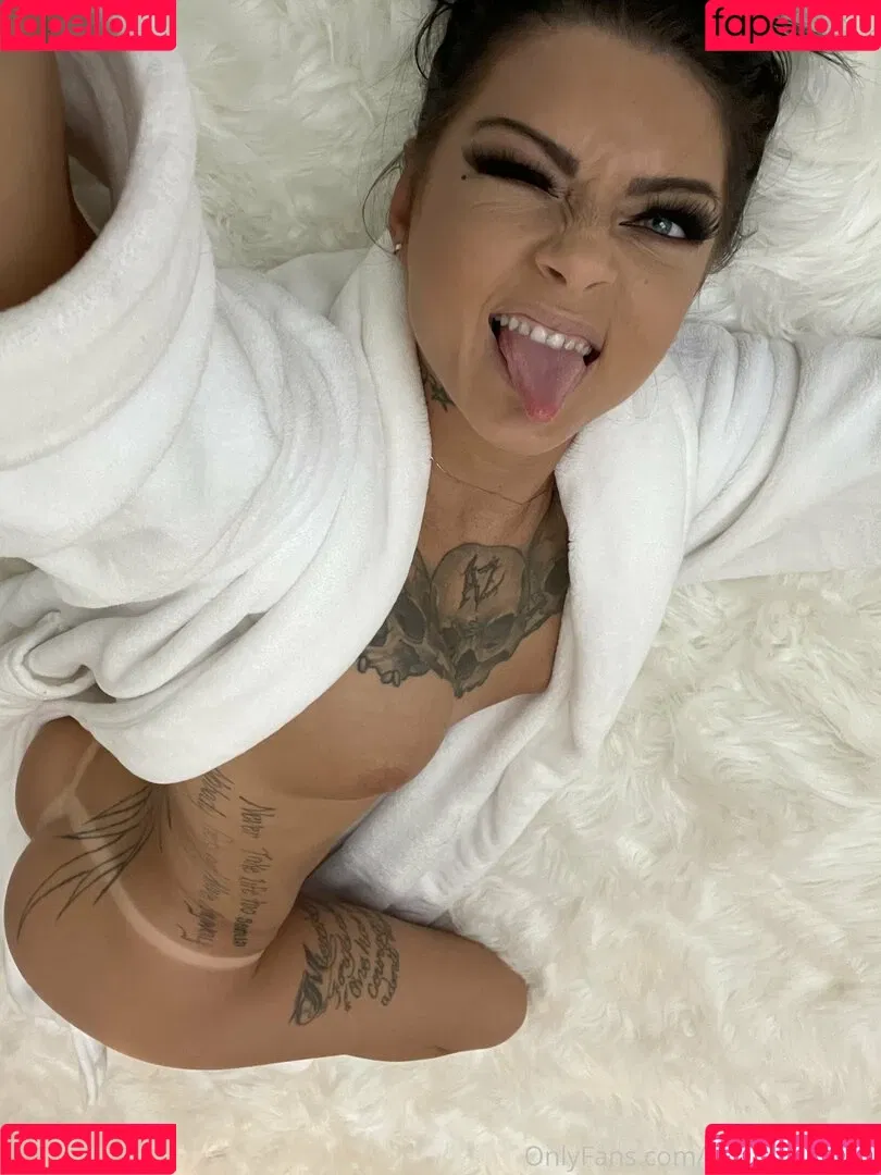 kimberveilsaz Onlyfans Photo Gallery 