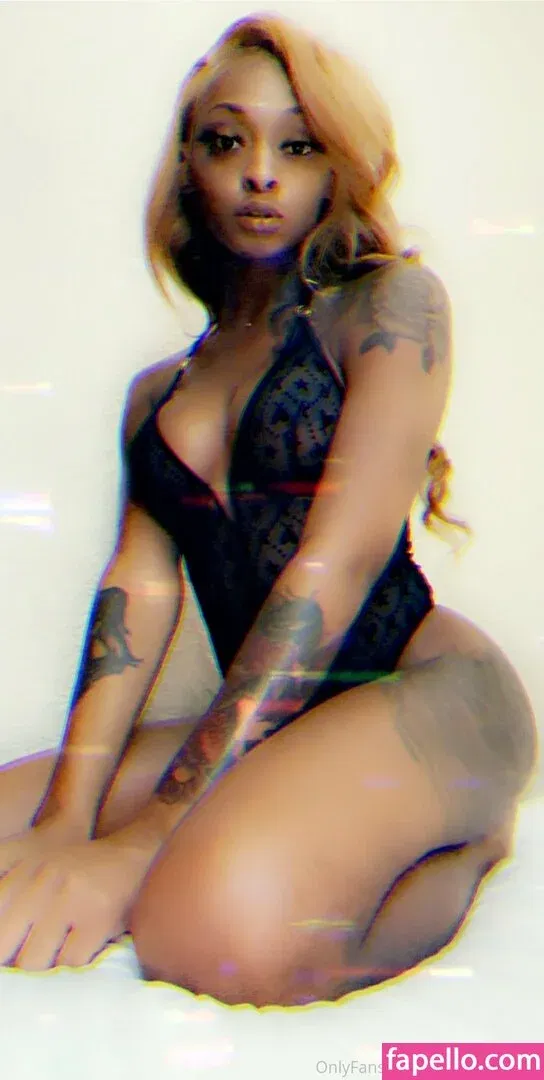 xoxorosemariee Onlyfans Photo Gallery 