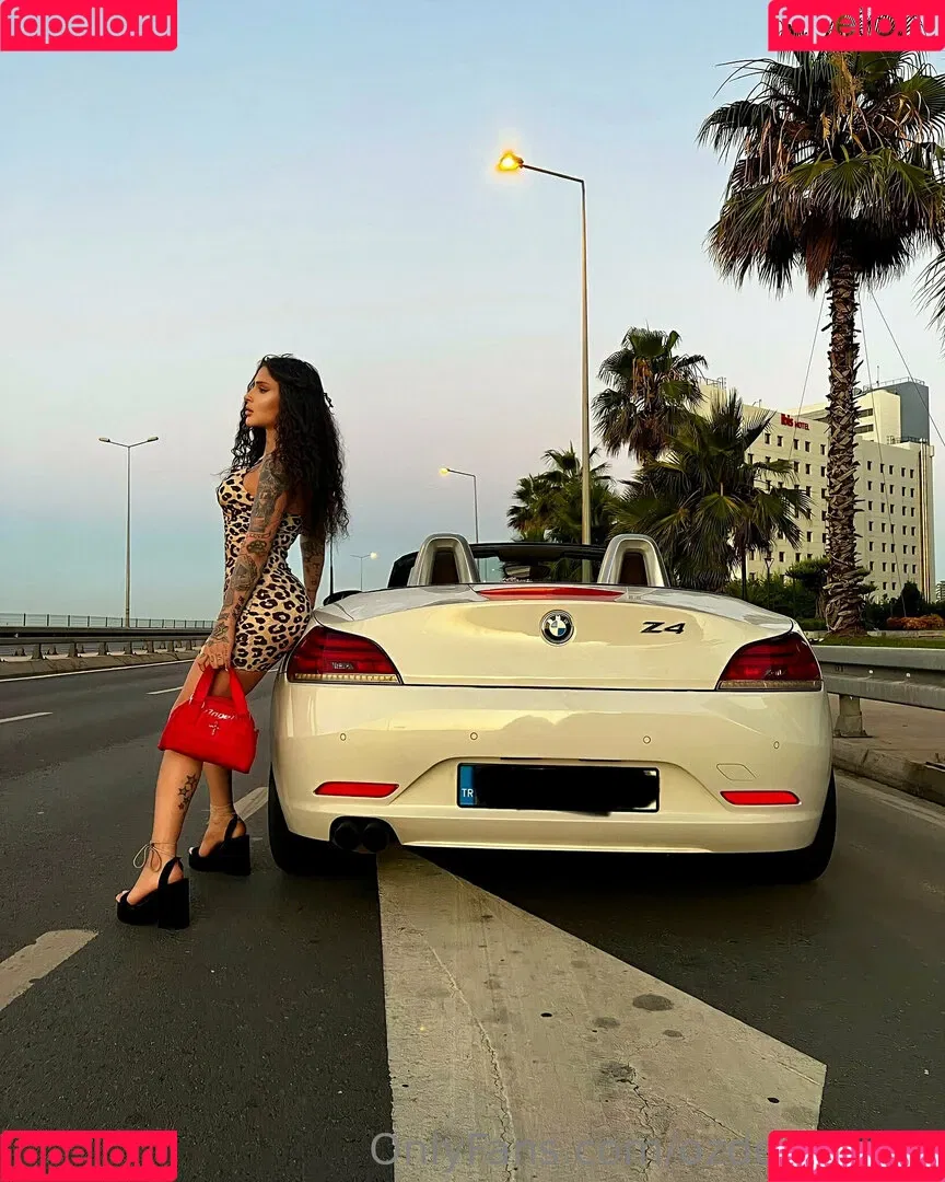 damlaozden Onlyfans Photo Gallery 