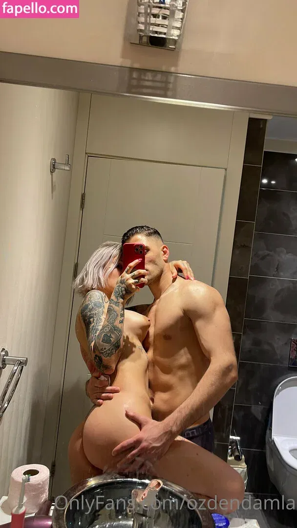 damlaozden Onlyfans Photo Gallery 