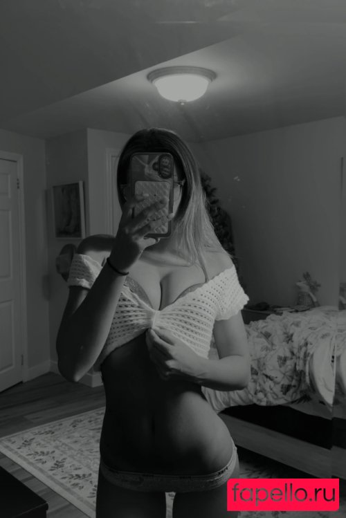 Mackenzie Lubeck Onlyfans Photo Gallery 