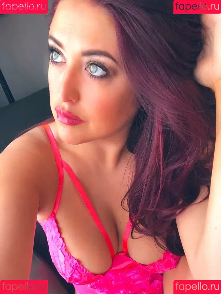 SoCalVal Onlyfans Photo Gallery 