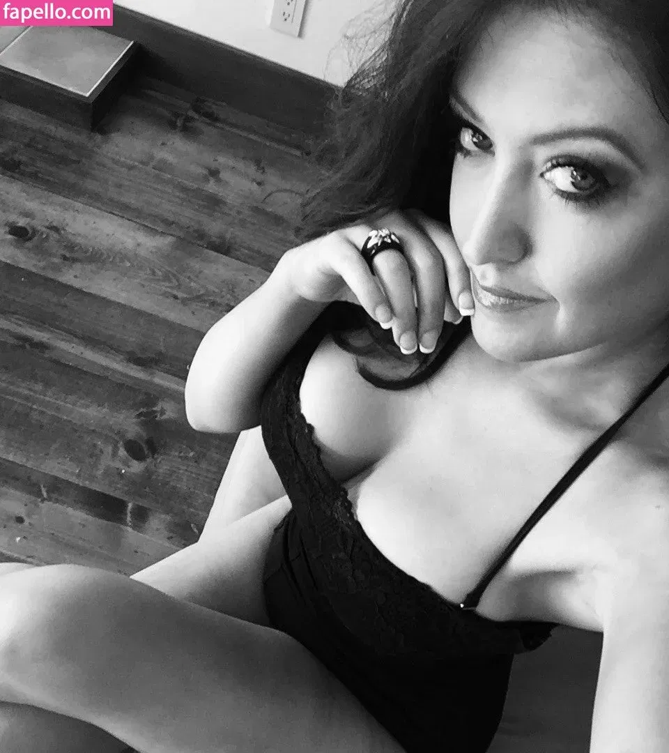 SoCalVal Onlyfans Photo Gallery 