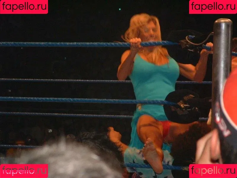 WWE Torrie Wilson Onlyfans Photo Gallery 