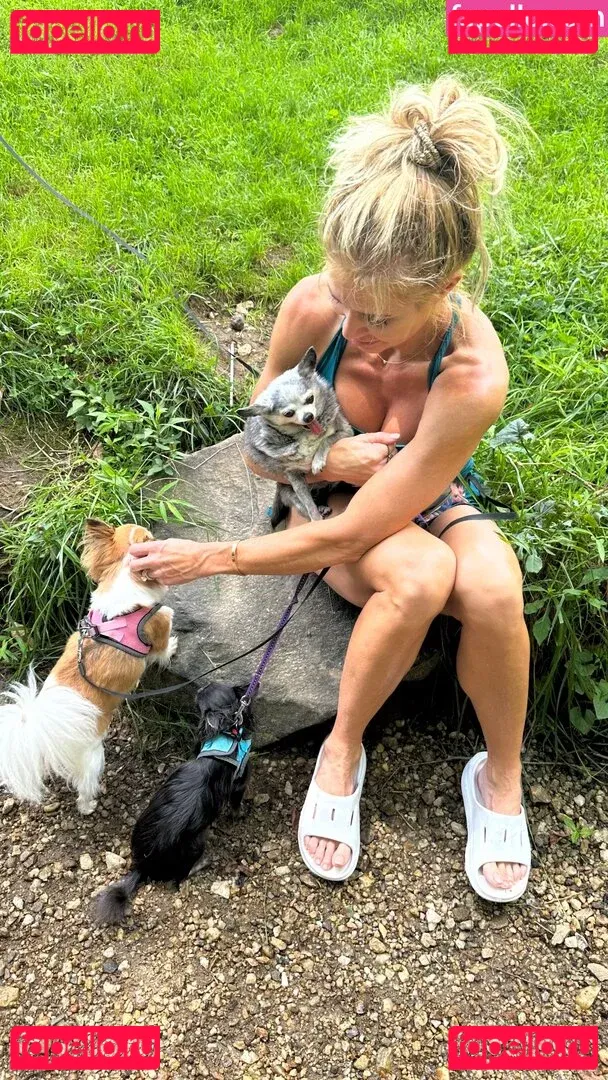 WWE Torrie Wilson Onlyfans Photo Gallery 