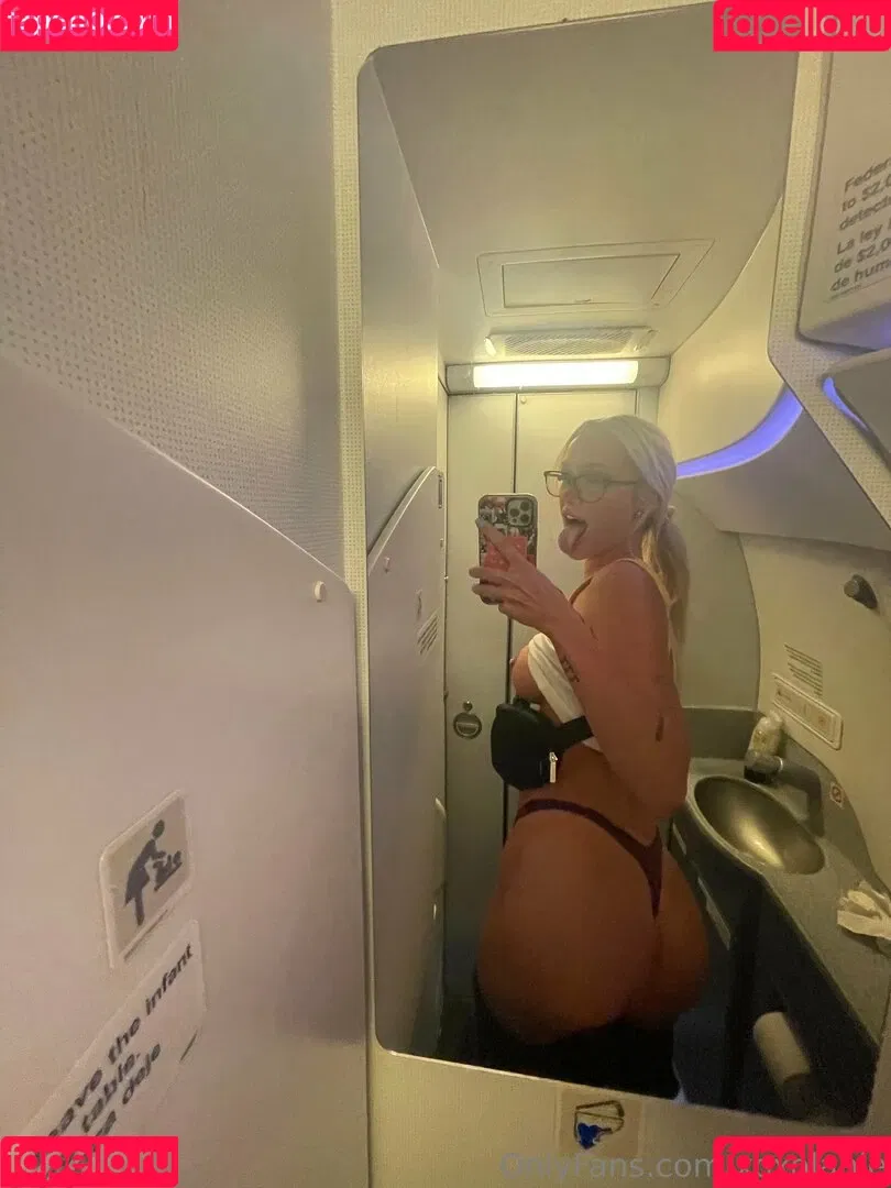Lexie Wilcox & Lanie Wilcox Onlyfans Photo Gallery 