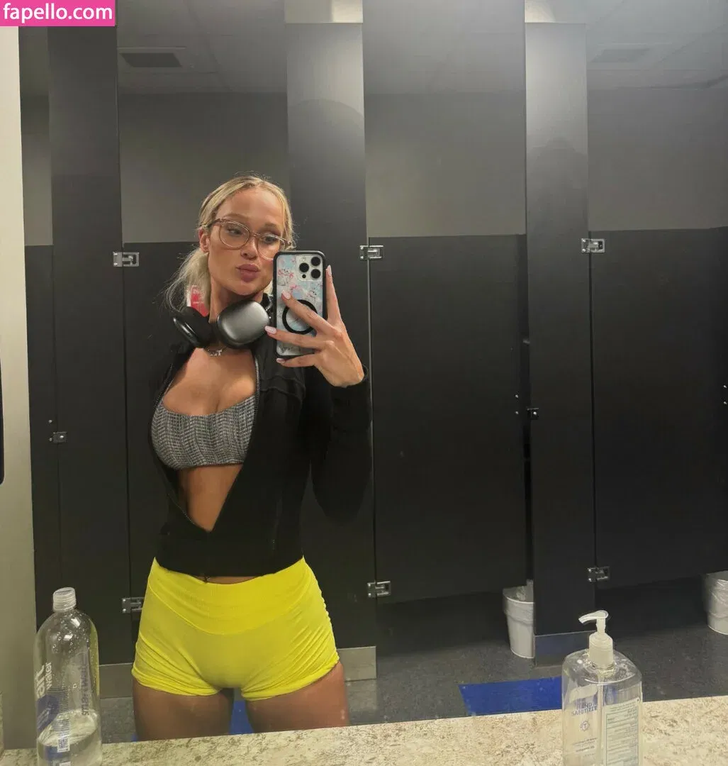 Lexie Wilcox & Lanie Wilcox Onlyfans Photo Gallery 