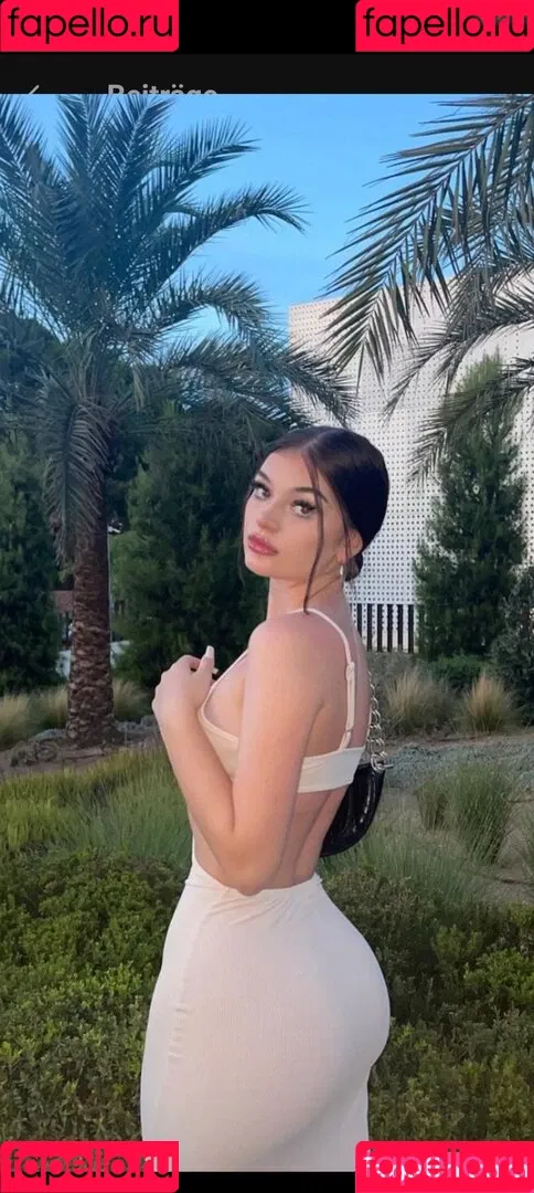 lauraa_.fl Onlyfans Photo Gallery 