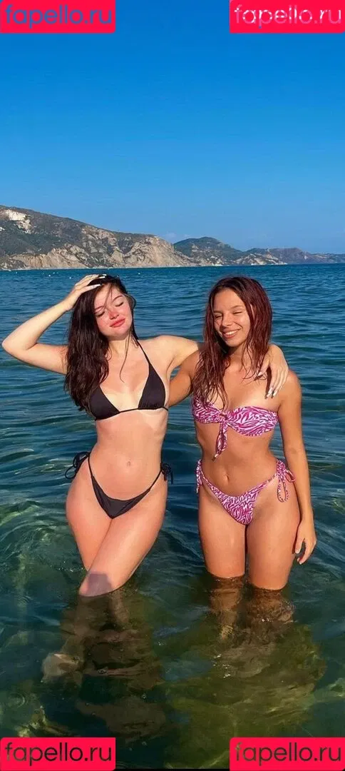 lauraa_.fl Onlyfans Photo Gallery 