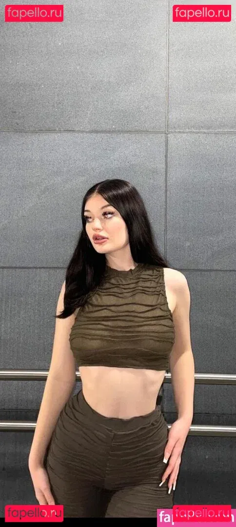 lauraa_.fl Onlyfans Photo Gallery 