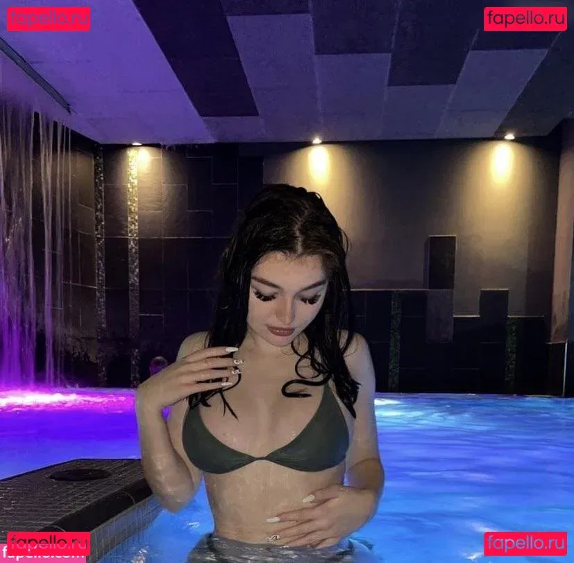 lauraa_.fl Onlyfans Photo Gallery 