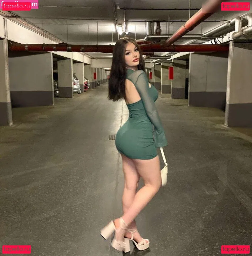 lauraa_.fl Onlyfans Photo Gallery 