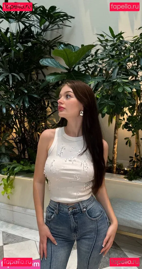 lauraa_.fl Onlyfans Photo Gallery 