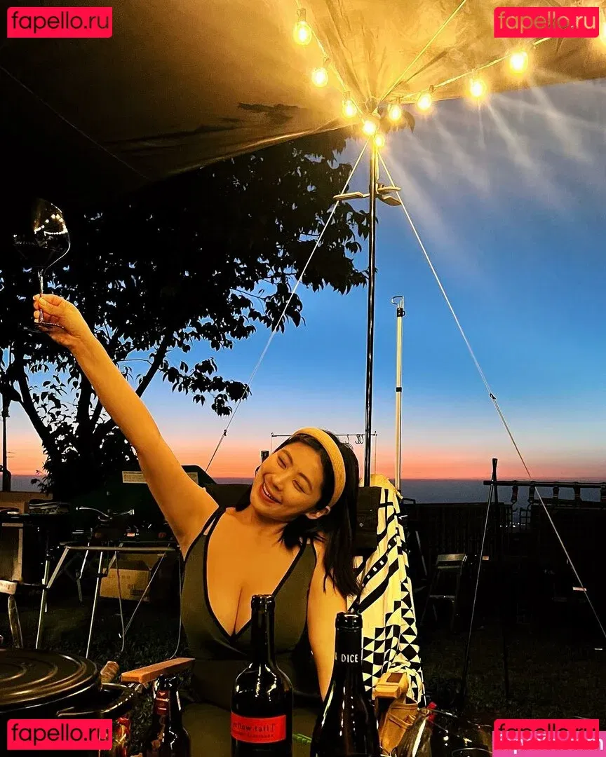 yiyihahahaha Onlyfans Photo Gallery 