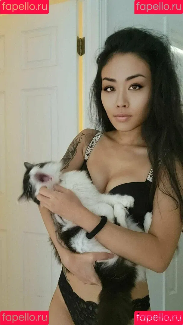 megami Onlyfans Photo Gallery 