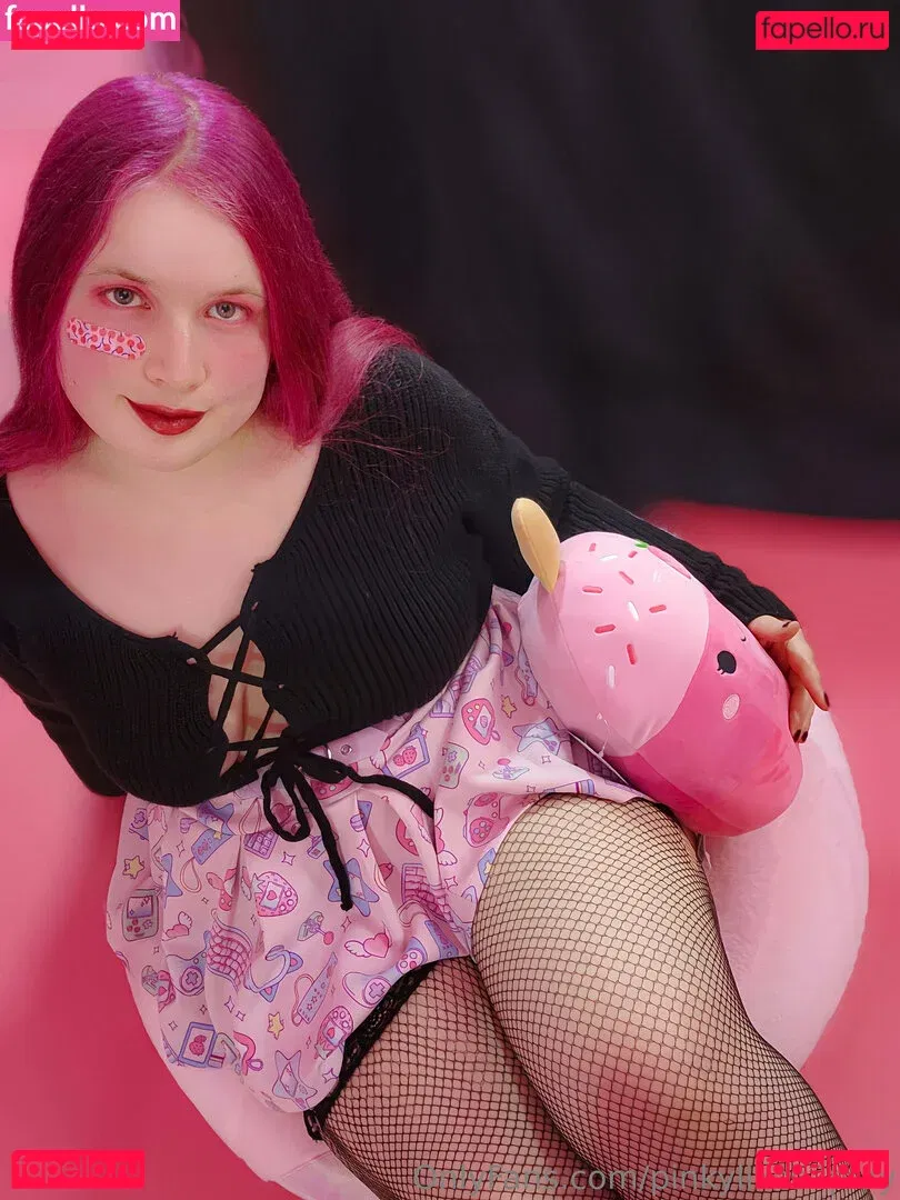 pinkylikes2play Onlyfans Photo Gallery 