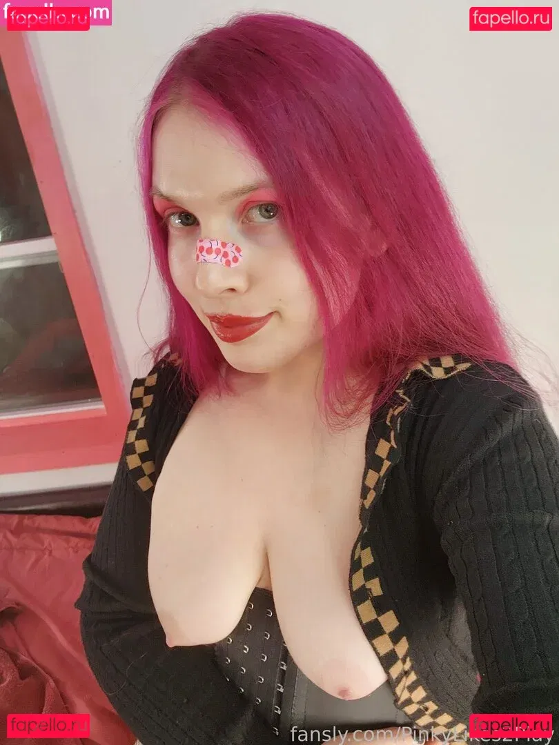 pinkylikes2play Onlyfans Photo Gallery 